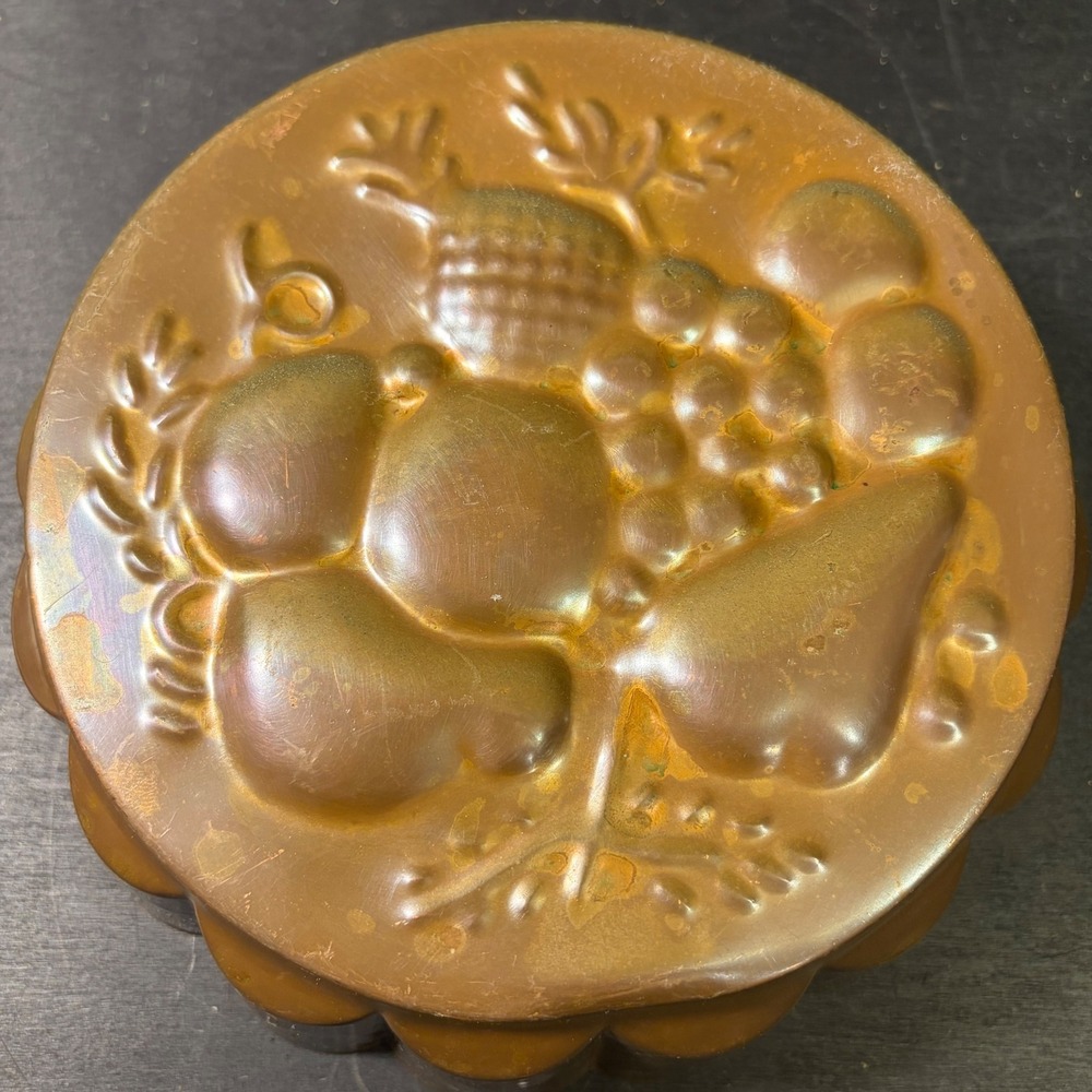 Vintage Copper Tone Aluminum Fruit Harvest Jello Cake Mold 6 Inch Round